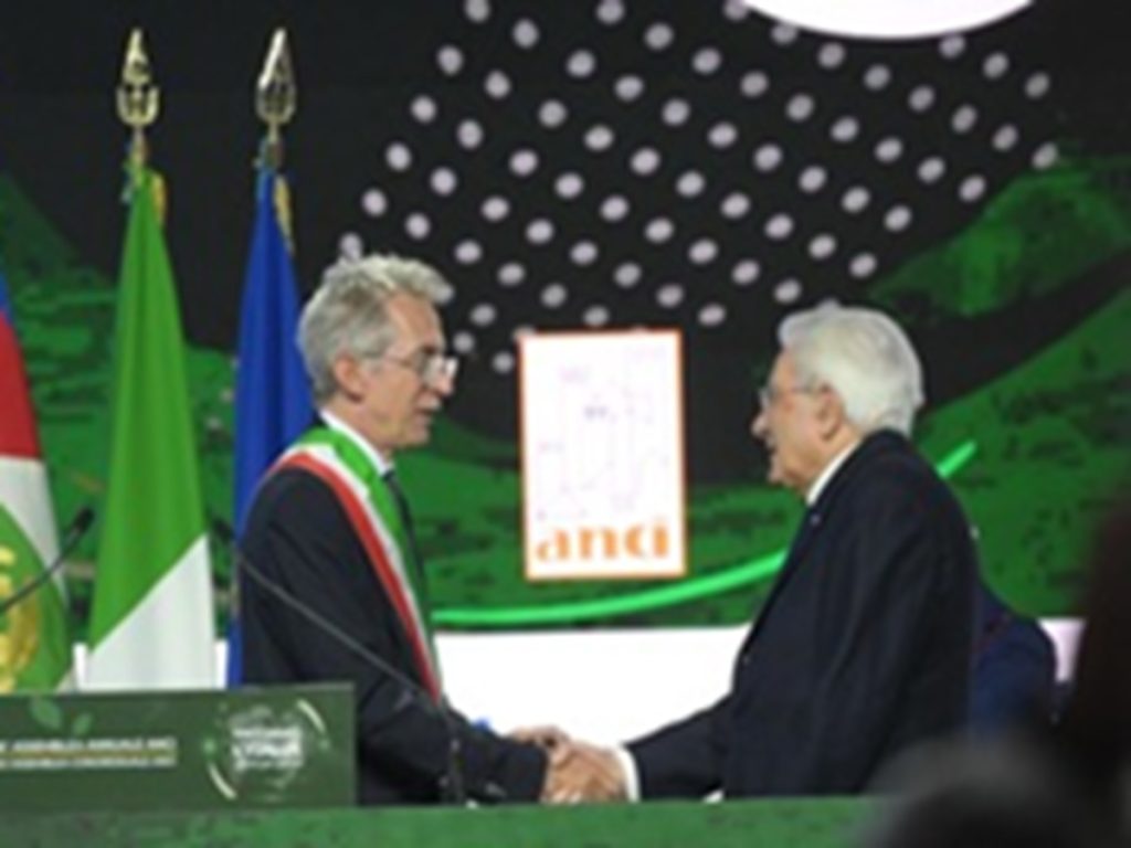 Terremoto a Napoli, il presidente Mattarella chiama il sindaco Manfredi: “Vicino alla città e ai cittadini”