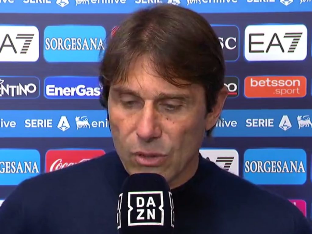 Napoli, Conte: “Vittoria importante, temevo il Lecce. Chi vince scrive la storia, gli altri la leggono…”