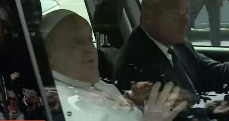 Papa Francesco è rientrato in Vaticano