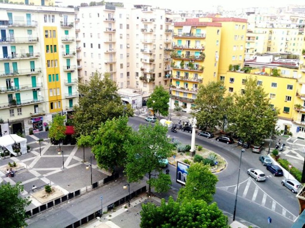 Napoli, furto di scooter sventato al Vomero, arrestato 32enne e denunciata la complice