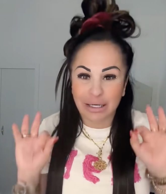 Rita De Crescenzo diventa pacifista e fa un video contro il riarmo. IL VIDEO VIRALE