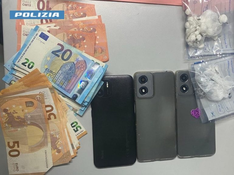 Cimitile, sorpreso a spacciare in strada: arrestato un 20enne