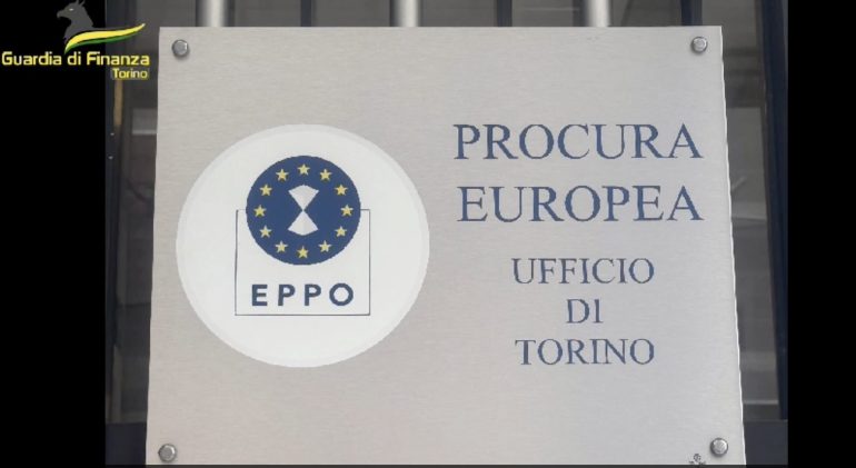 Maxi frode IVA sui polimeri: 13 arresti e sequestri per 100 milioni di euro