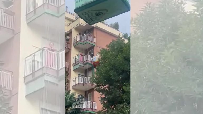 Paura sulla funivia del Faito: cade un cavo, passeggeri sospesi a mezz’aria