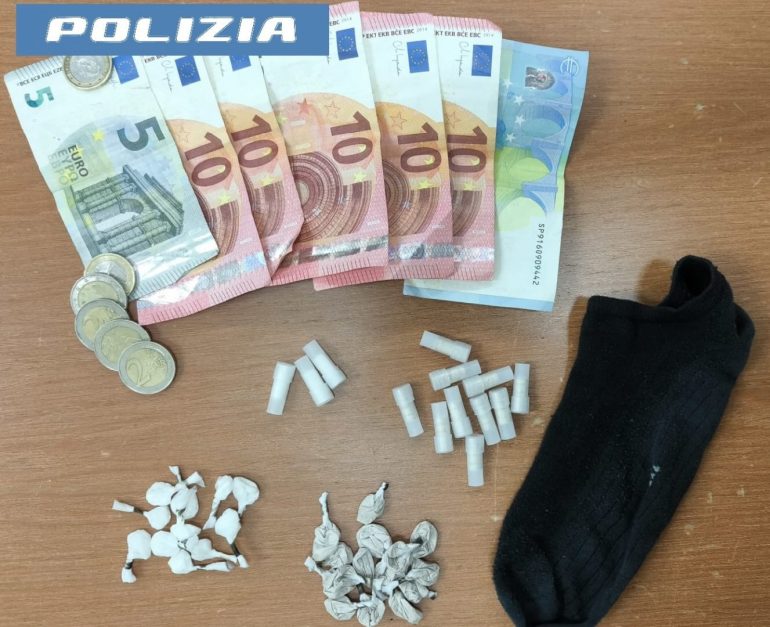 Scampia: blitz antidroga