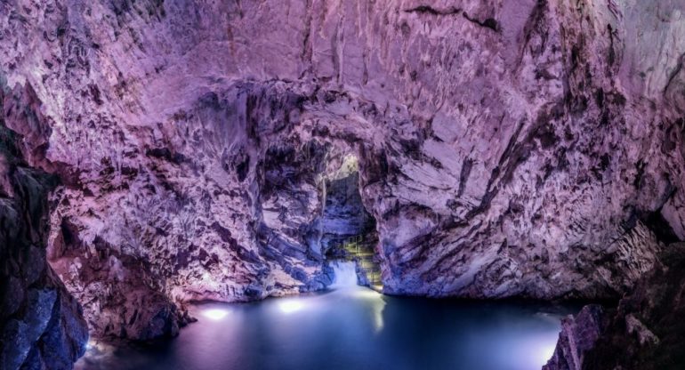 Pertosa, le Grotte dell’Angelo conquistano i turisti