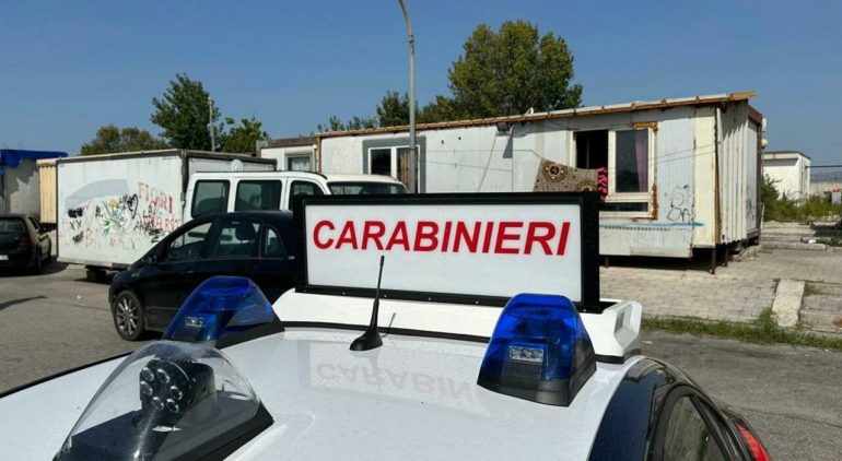 Sparatoria nella notte nel campo nomadi di Caivano