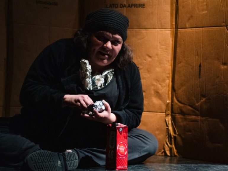 Rosaria di Davide Iodice in scena al Nostos Teatro