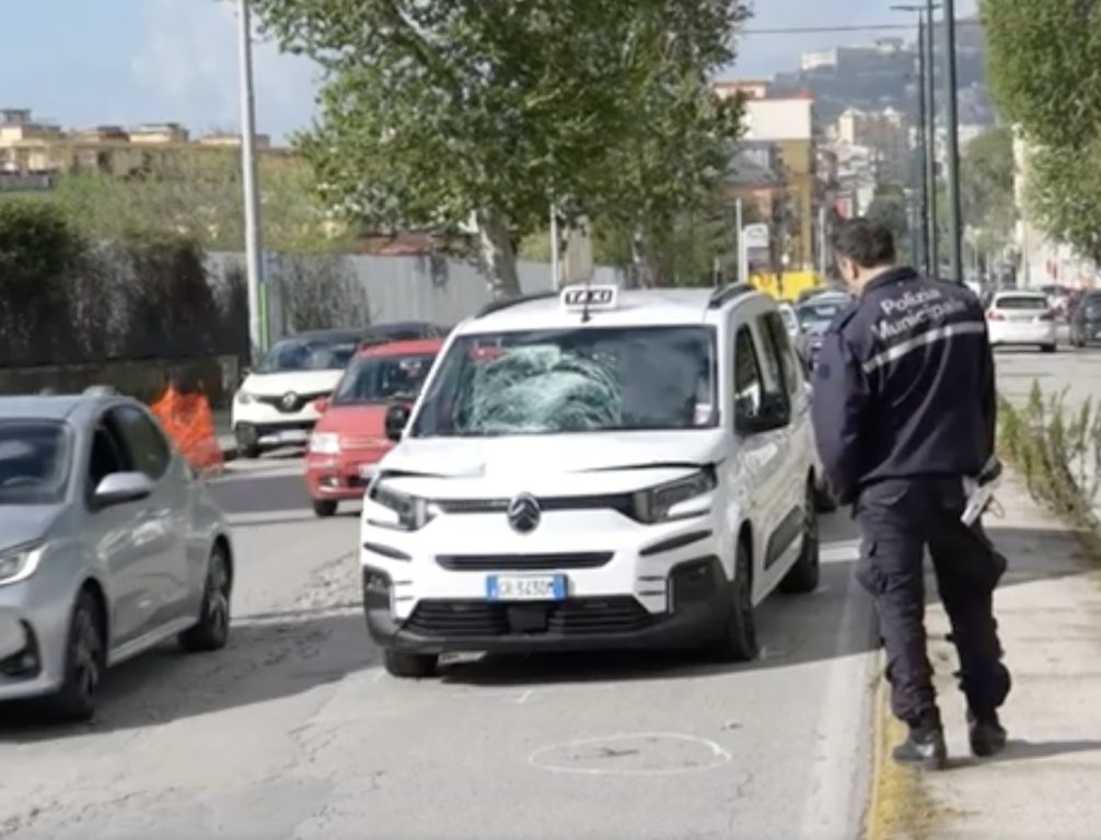Napoli, piange Stefano Giannino: il funzionario comunale ucciso da un taxi mentre andava al lavoro