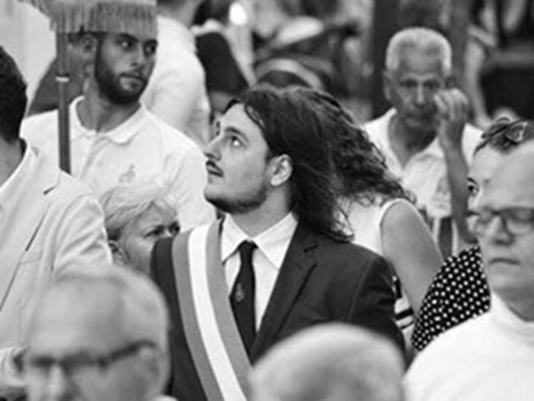 Proiettile in una busta al Comando dei vigili di Bacoli. Il sindaco: “Non ci intimidiscono”