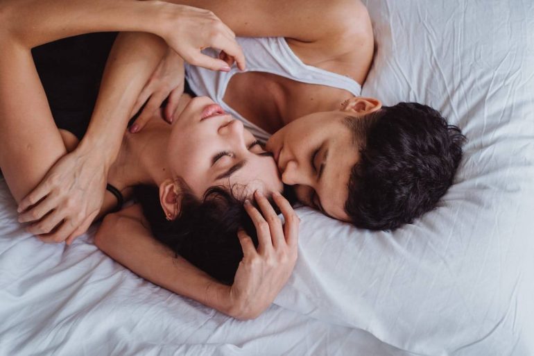I benefici del memory foam per un sonno rigenerante in coppia