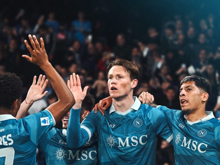 Corsa scudetto, Napoli in scia: sei partite per il sorpasso. E i prossimi 180′ potrebbero essere decisivi