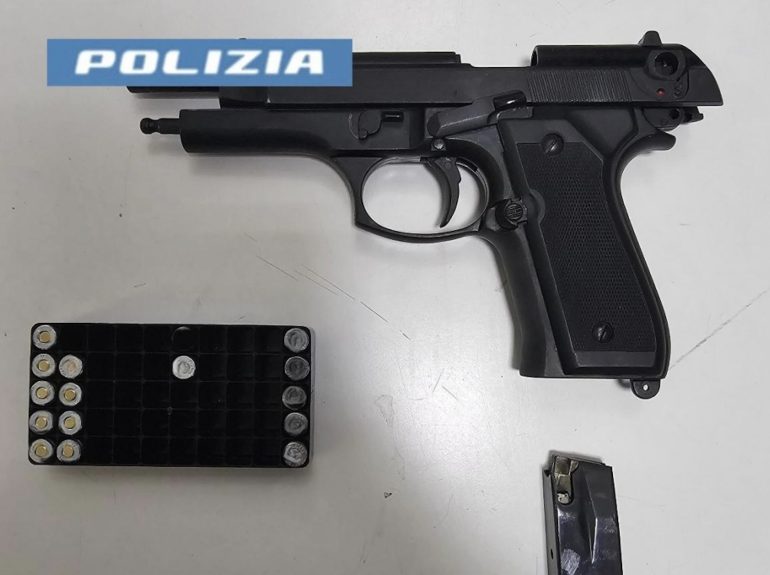 Portici, spara colpi a salve in piazzale Brunelleschi: denunciato 15enne