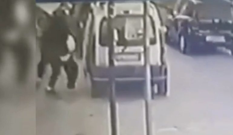 Le immagini choc del rapimento del 15enne a San Giorgio