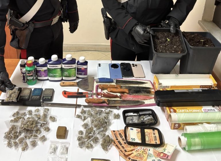 Teverola, nascondeva droga in Centro Sportivo abbandonato: arrestato 21enne