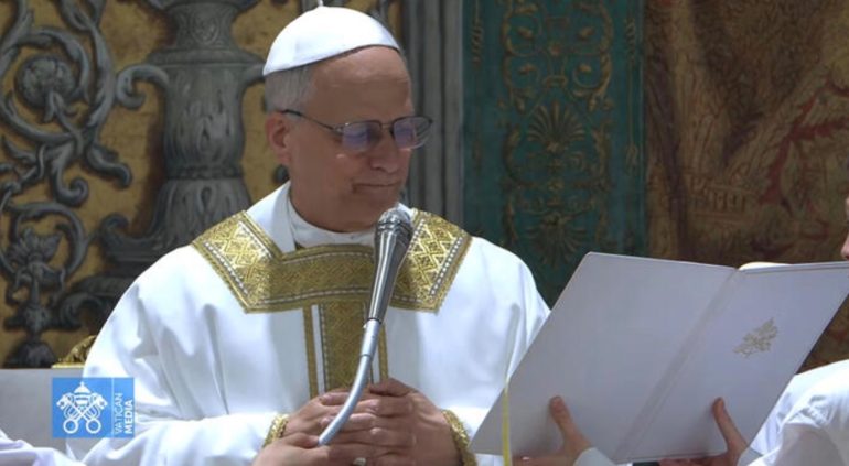 Prima messa di Leone XIV nella Sistina: “Ridurre Gesù a leader o Superman è ateismo di fatto”
