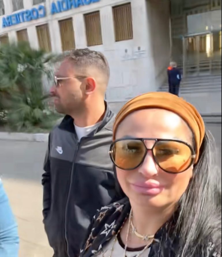 Napoli, Rita De Crescenzo guida la protesta degli ormeggiatori “abusivi”: tensione alla Capitaneria di Porto