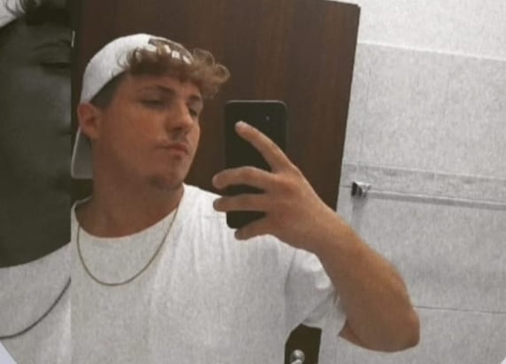 Omicidio Martina Carbonaro: post choc che inneggiano al killer, la famiglia sporge denuncia