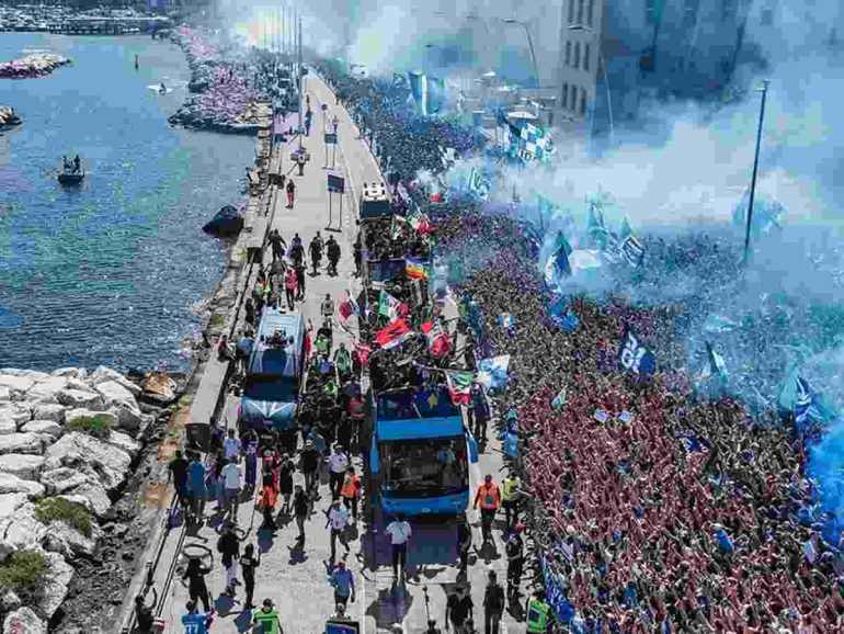 Effetto scudetto a Napoli, Confesercenti Campania: “Mezzo milione di turisti-tifosi in un mese”