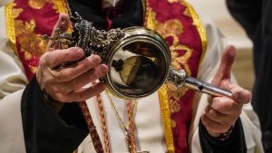 Napoli attende il miracolo di San Gennaro: celebrazioni in Duomo il 16 dicembre
