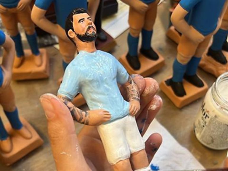 A Napoli è Pedro mania: a San Gregorio Armeno spunta la statuina del presepe dedicata al laziale