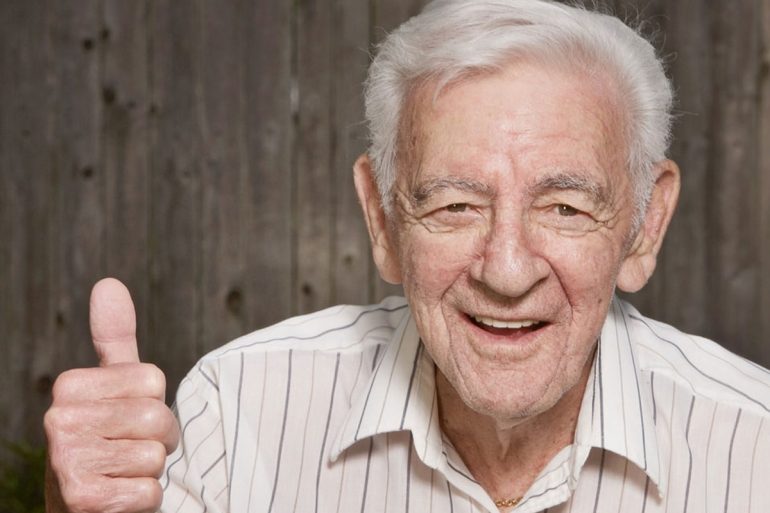 Se a 70 anni sei ancora in grado di fare queste 7 cose, allora sei una persona eccezionale, secondo uno studio discutibile