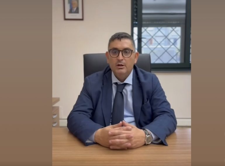 Pozzuoli, il sindaco Manzoni: Vicino ai cittadini, ma no a strumentalizzazioni