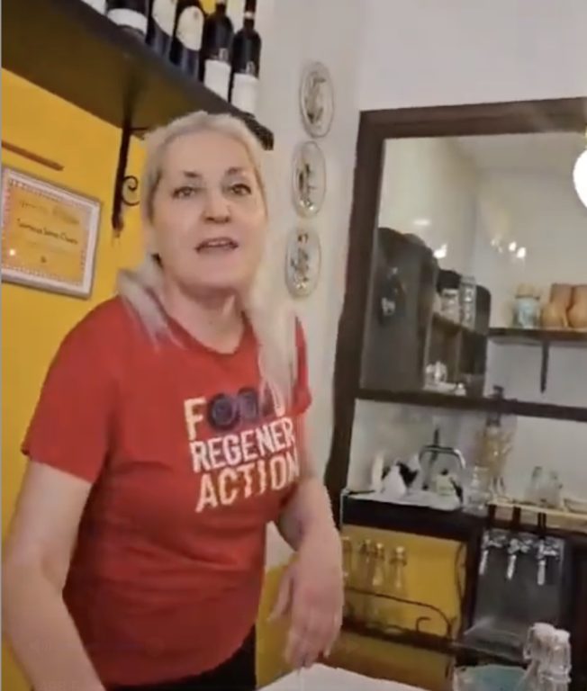 Napoli, famiglia israeliana cacciata dal ristorante: “Non vi vogliano”. IL VIDEO VIRALE