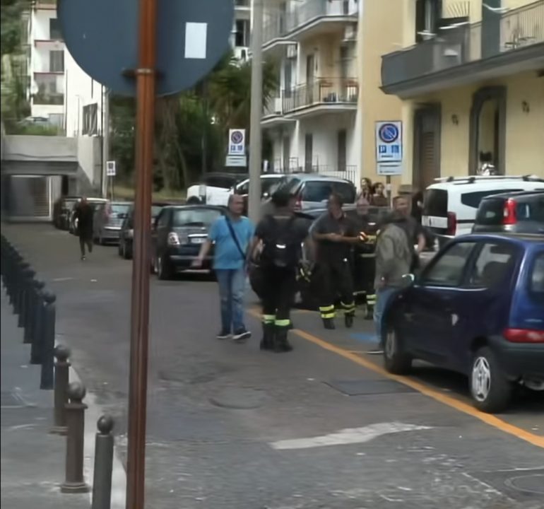 Terremoto, sono 35 le scosse. Domani scuole aperte a Napoli, ripresa la circolazione dei treni