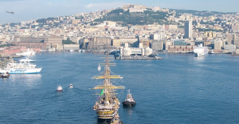 Nave Vespucci a Napoli: oltre 33mila visitatori per il Villaggio Italia