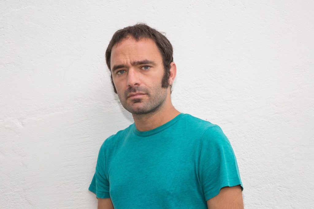 Nicolò Sordo: in scena al Campania Teatro Festival e Pergine Festival con Hijos de Buddha e Milano Euro Baby