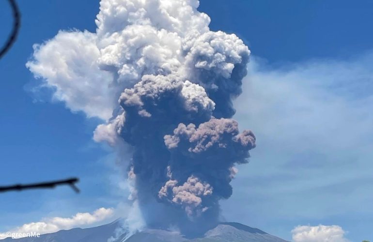 etna in eruzione