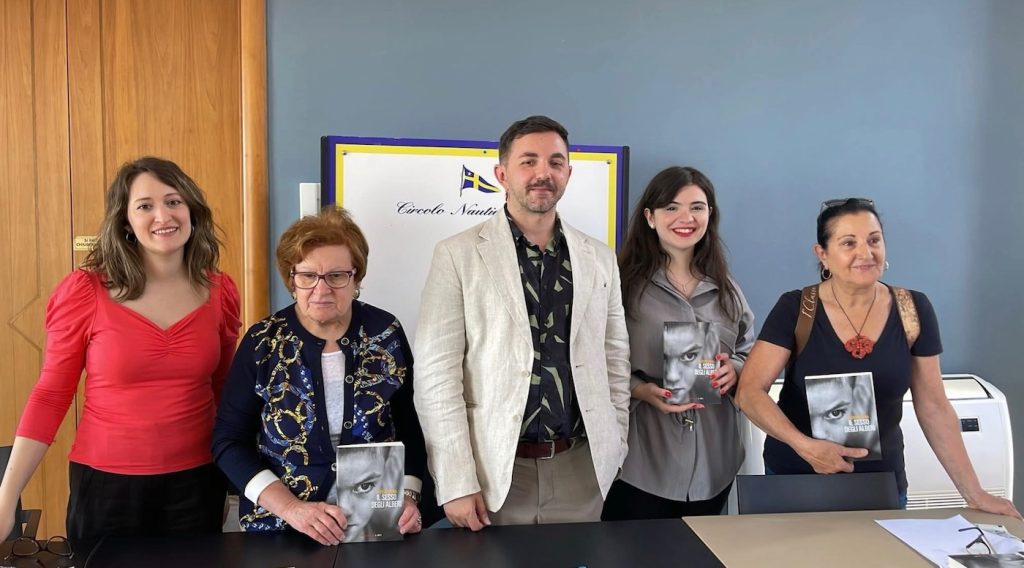 Castellammare, Alessio Arena ha presentato il suo nuovo romanzo: “Il sesso degli alberi”