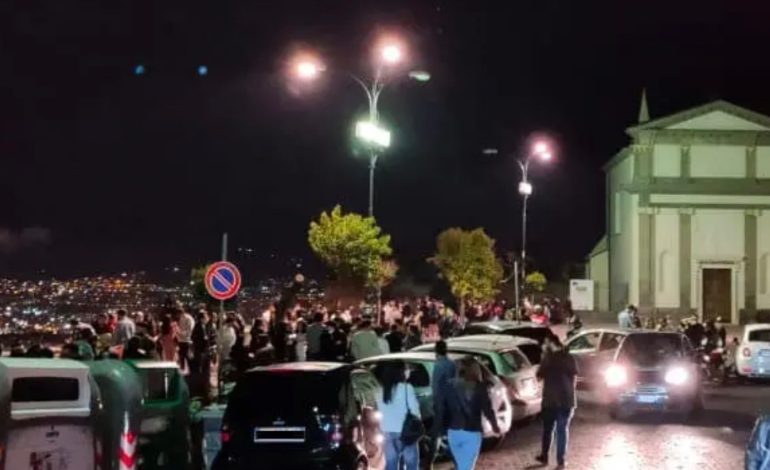 No alcol a Napoli, stretta per la “Notte prima degli esami” a San Martino