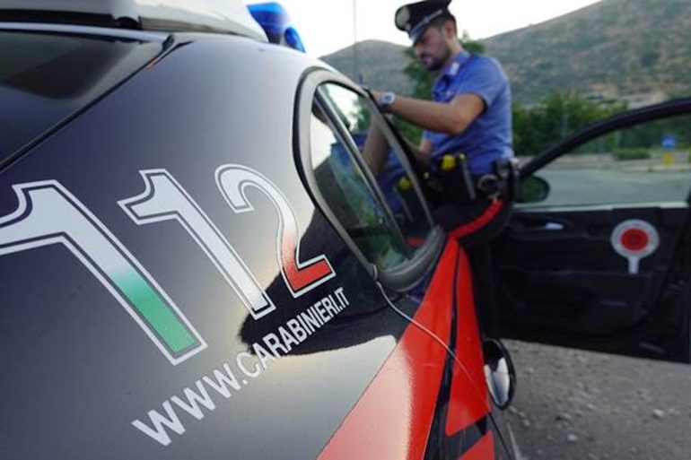 Caserta, picchia la compagna durante una videochiamata: arrestato