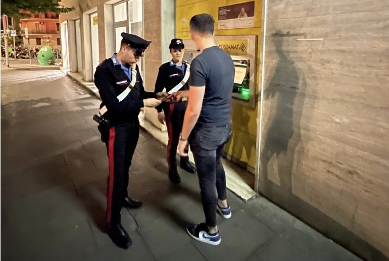 Roma, napoletano arrestato con 199 Carte di Credito e 510 Gratta e Vinci