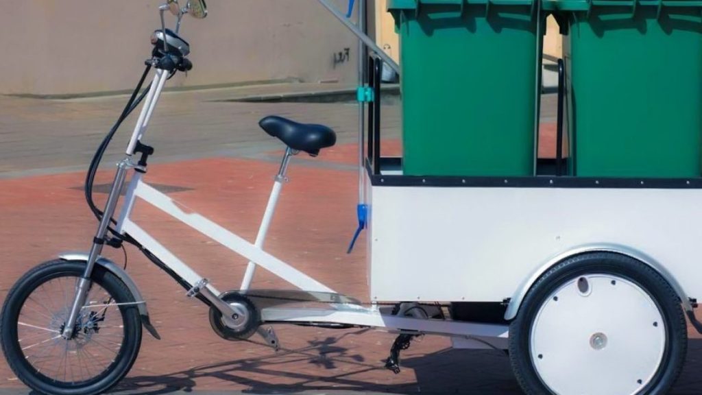 Napoli: in arrivo bici elettriche per la raccolta rifiuti