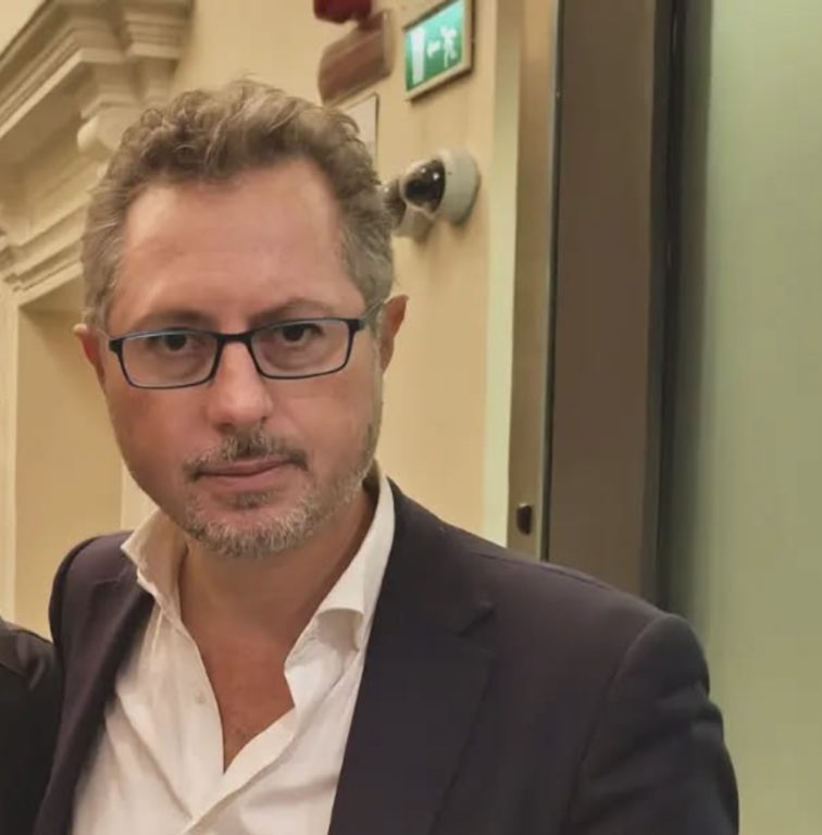 Napoli, Borrelli picchiato in strada nella zona dei Camaldoli