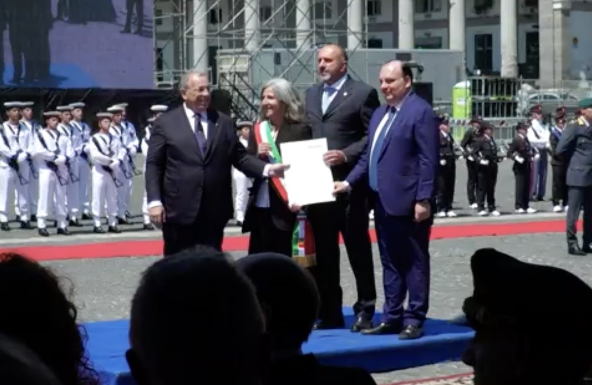 Festa della Repubblica, Napoli premia 27 cittadini con le onorificenze al Merito