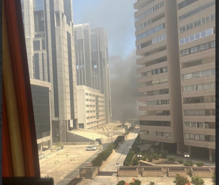 Napoli sotto assedio degli incendi: 4 roghi in città