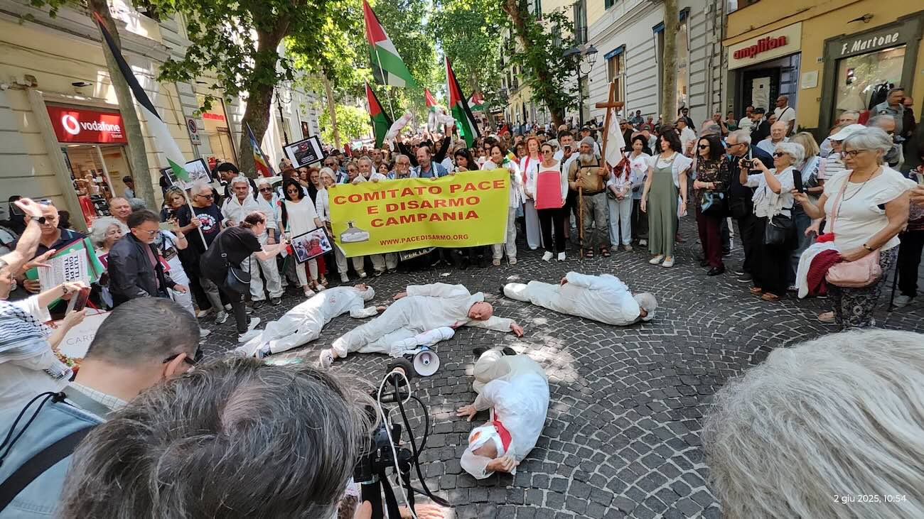Napoli, in mille al Vomero per Gaza: “Stop al genocidio e agli accordi con Israele”