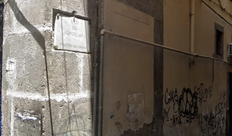 Napoli, a Forcella il deposito degli stupefacenti: arrestata 56enne