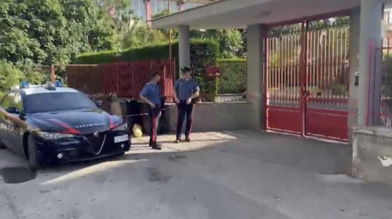 Quarto, l’anziano ucciso dai figli per la pensione: uno è ingegnere, l’altro personal trainer