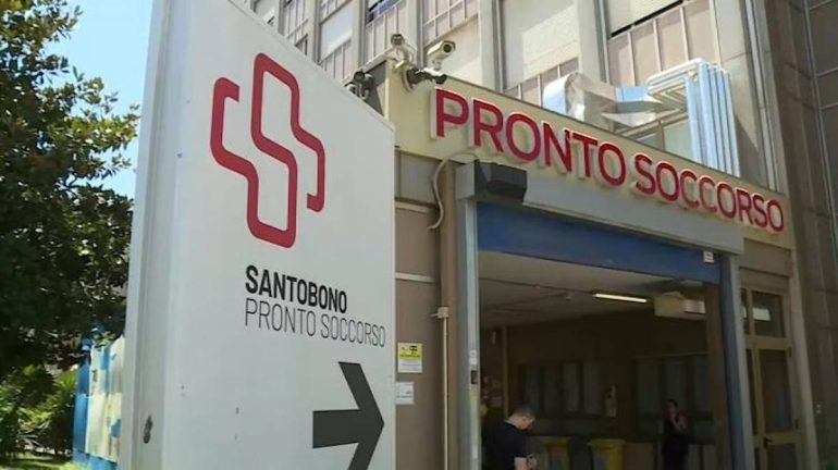 Napoli, precipita dal parcheggio de La birreria: grave undicenne