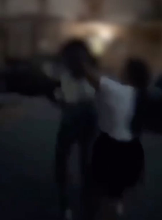 Sant’Antimo, ragazzina picchia coetanea e poi mette il filmato di scherno sui social
