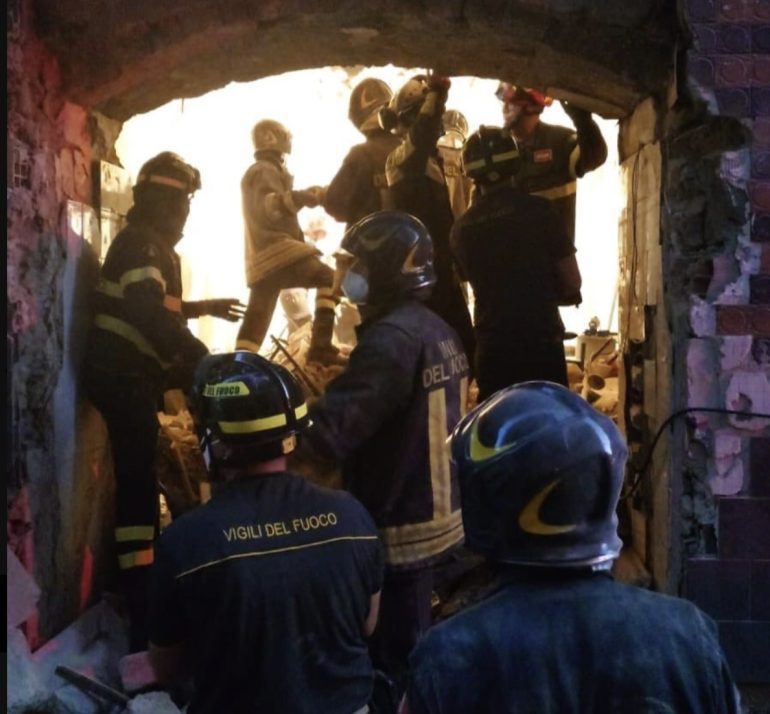 Napoli, esplosione al ristorante: individuato il corpo del disperso