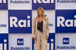 Ballando con le stelle compie 20 anni :  Selvaggia Lucarelli svela i segreti tra danza e colpi di scena