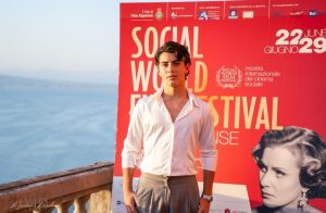 Vico Equense, SWFF 2025 “Il ragazzo dai pantaloni rosa” : Parla il protagonista Samuele Carrino