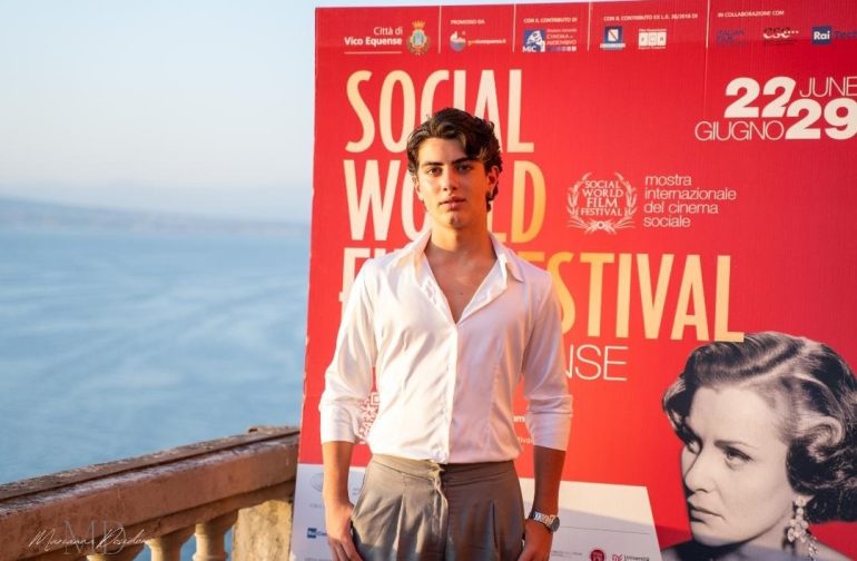 Vico Equense, SWFF 2025 “Il ragazzo dai pantaloni rosa” : Parla il protagonista Samuele Carrino