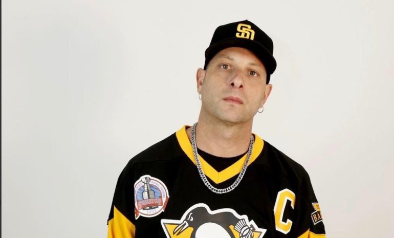 Clementino torna con “Batte il Cuore”: un inno alla speranza e alle radici